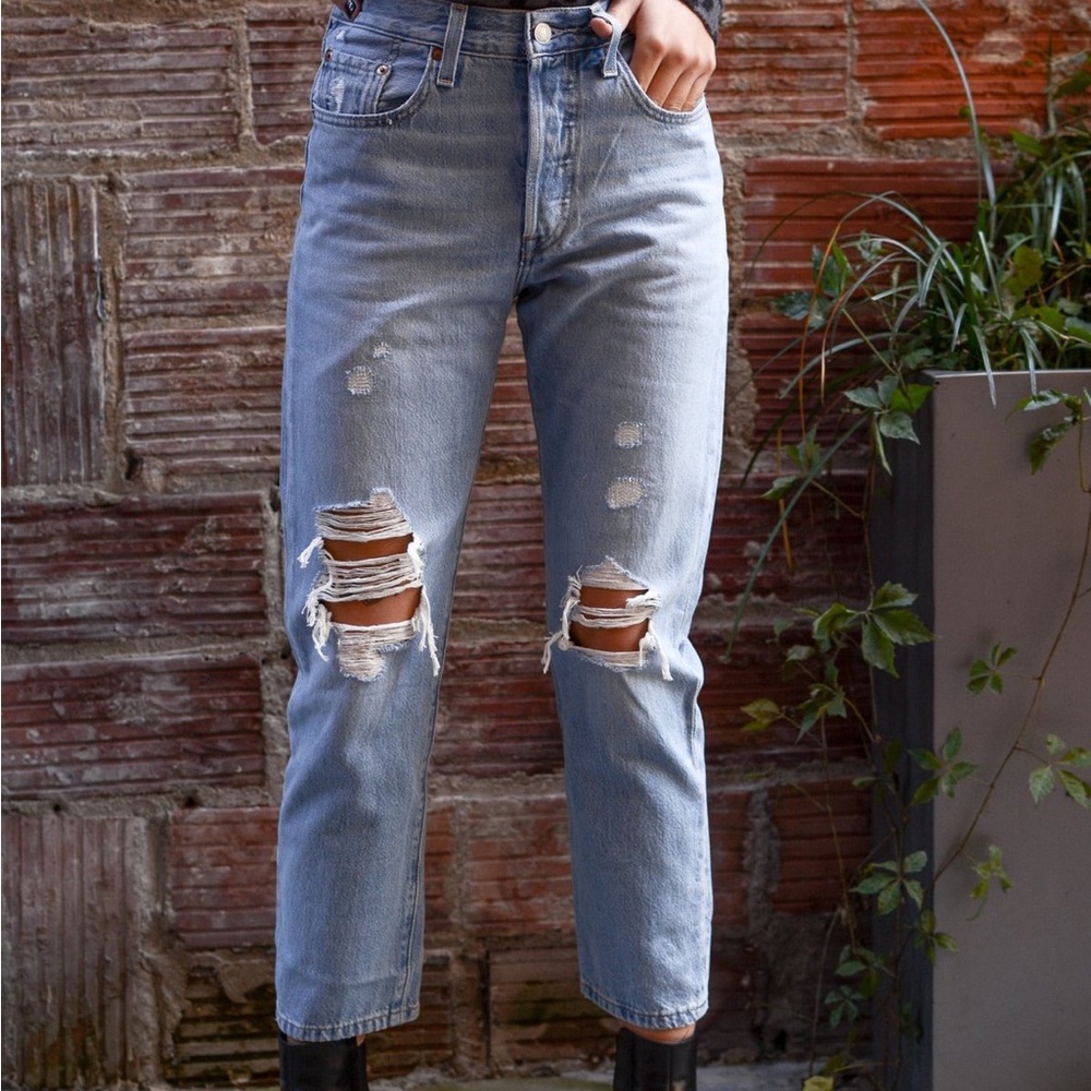 Levi’s wedgie jeans